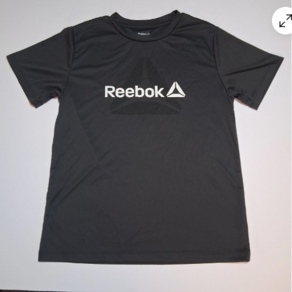 Reebok Youth Boys Black Tee Size 18 XL Breathable Lightweight Front Logo‎ B18